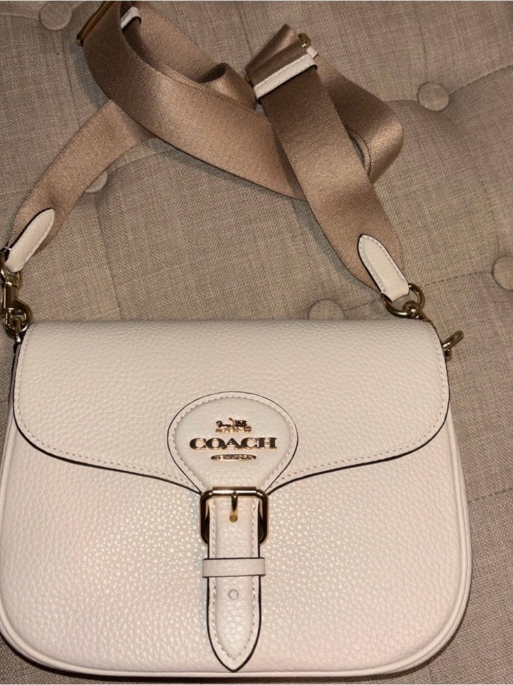 COACH Amelia Saddle Bag Crossbody Pebbled Leather with Taupe Strap